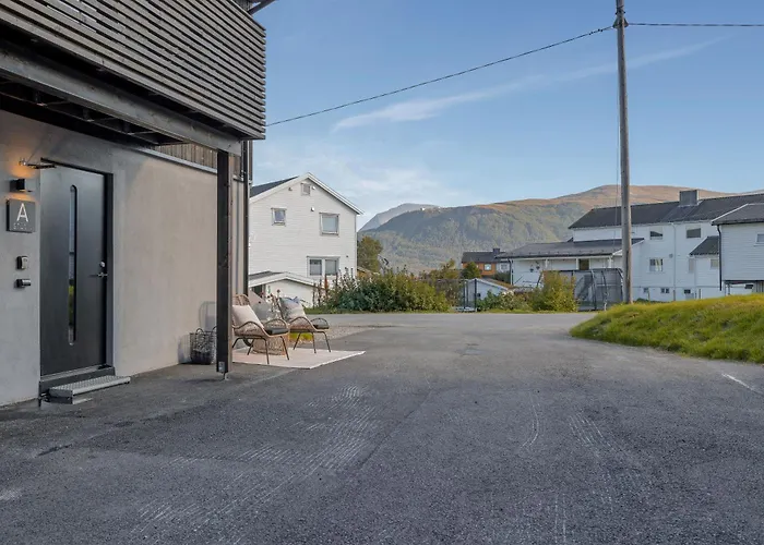 Premium For A Cosy Escape Arctic Seasons * Tromsø